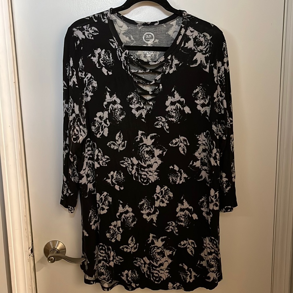 Maurice’s quarter length sleeves tunic